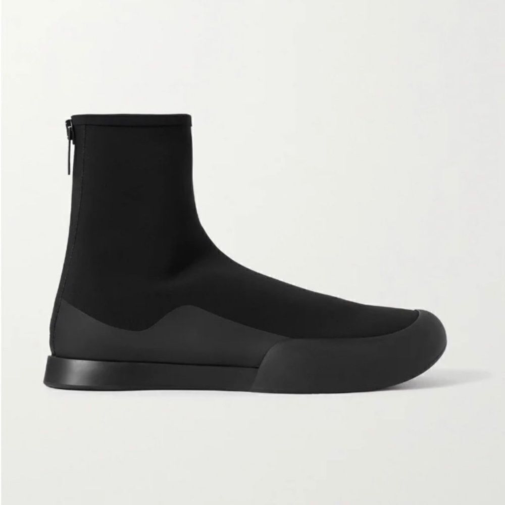 The Row Rubber-trimmed scuba ankle boot size 39